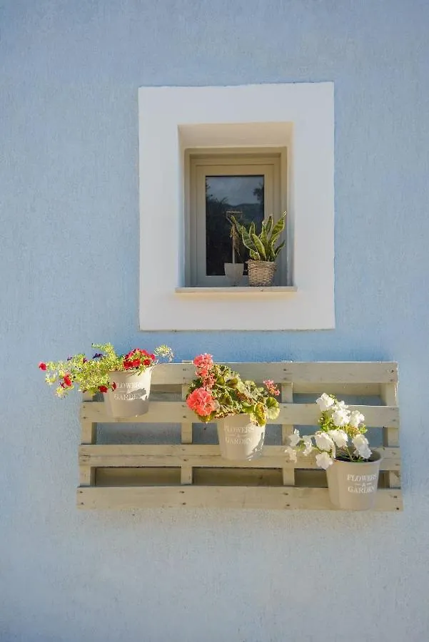 Liogerma Studios Trapezaki  Trapezaki (Kefalonia)