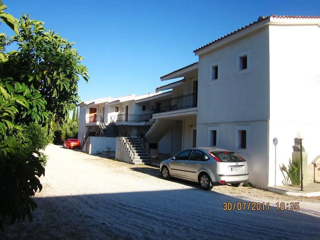 Liogerma Studios Trapezaki  Trapezaki (Kefalonia)